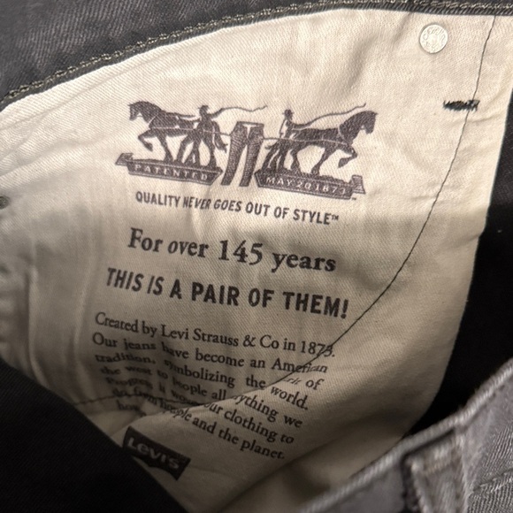 Levi's Black Athletic Taper Straight Jeans with Iconic Leather Patch - Picture 5 of 5